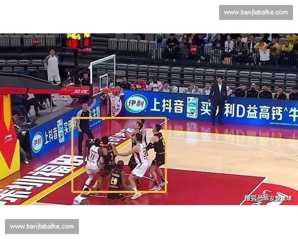 技犯风波引爆赛场舆论裁判尺度与球员情绪的全面博弈公平性再思考